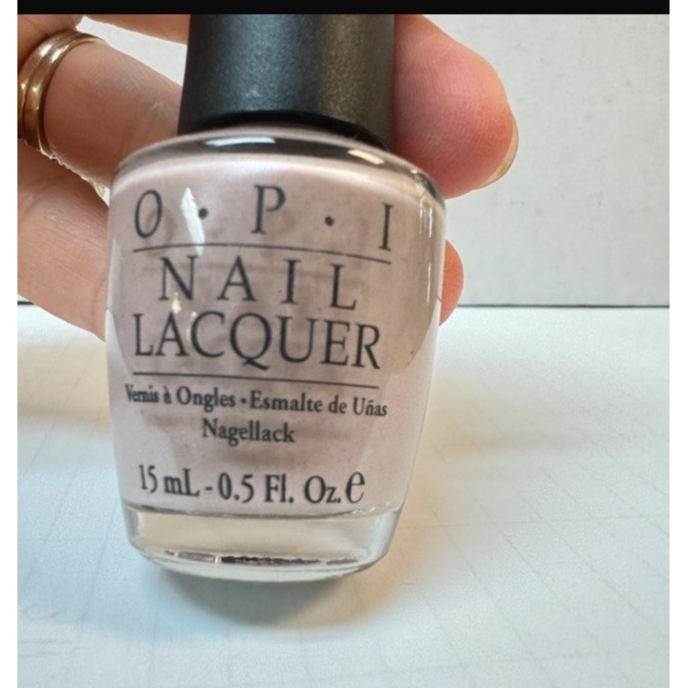 OPI Nail Lacquer "HL 807 YOU'RE A DOLL!" HOLIDAY IN TOYLAND COLLECTION 2008 NEW!